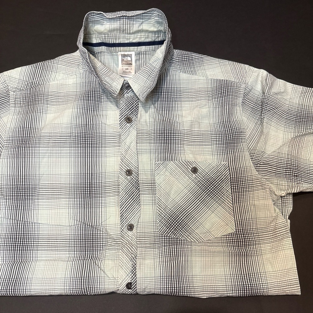 North‎ Face Short Sleeve Plaid Button Up Shirt Mens size Medium